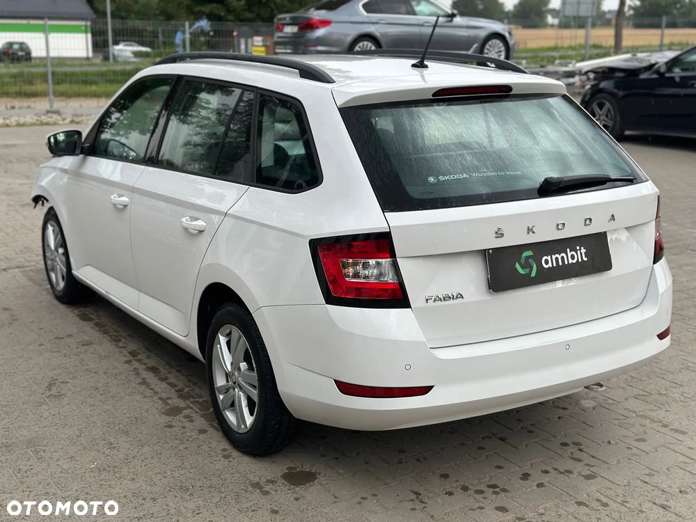 Skoda Fabia - 8