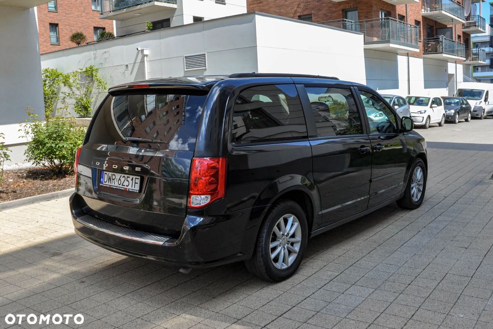 Dodge Grand Caravan - 4