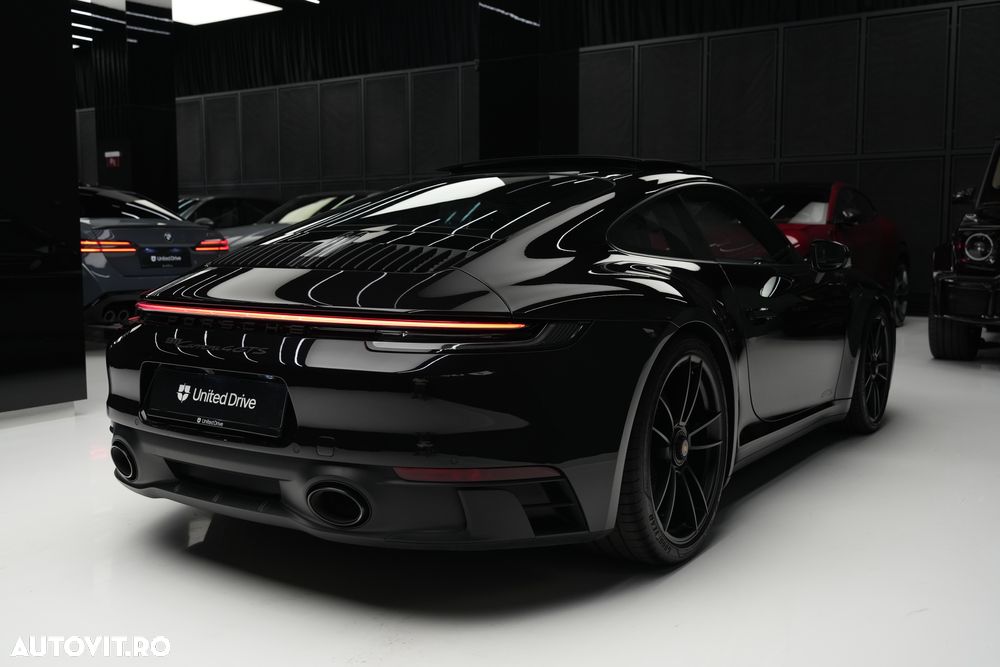 Porsche 911 Carrera 4 GTS PDK - 29