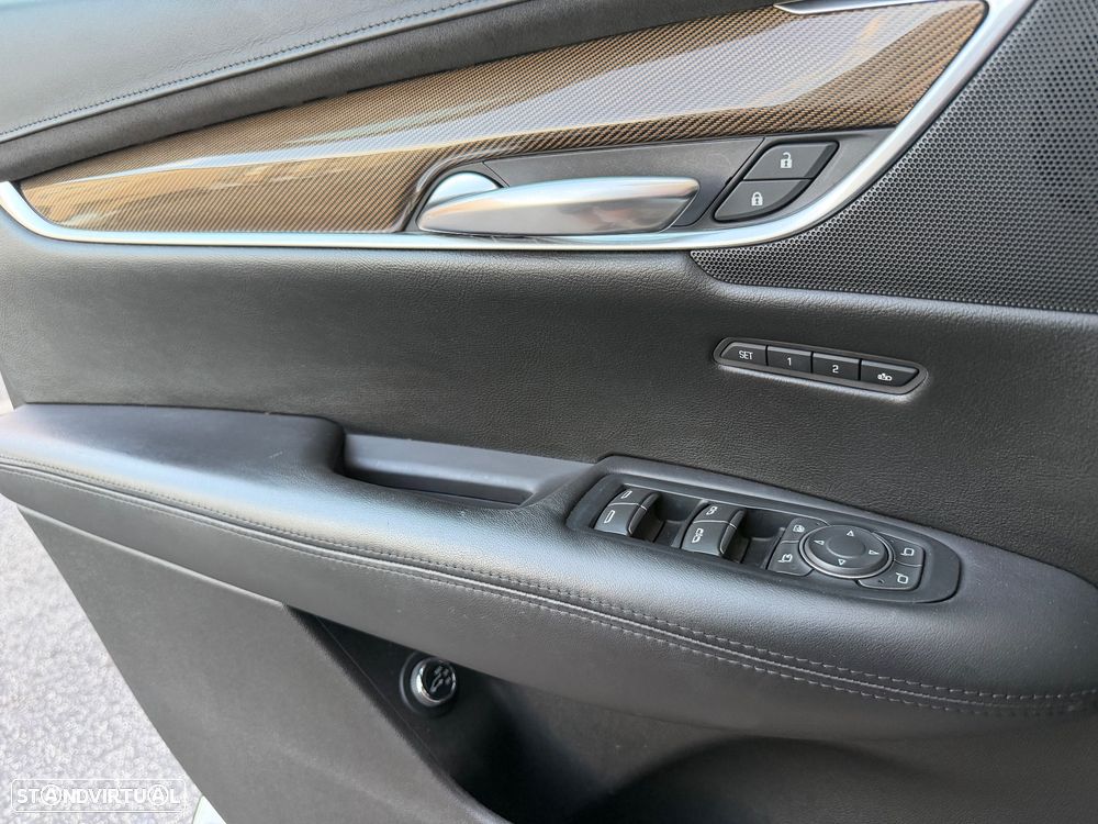 Cadillac XT5 - 13