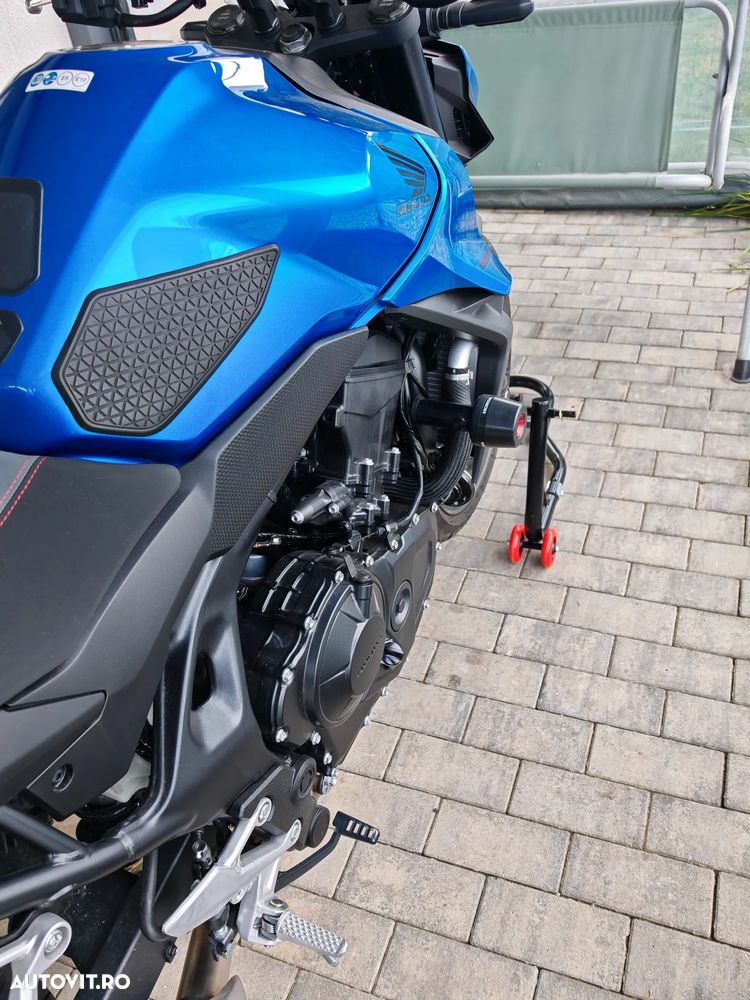 Honda CB 750 Hornet - 5