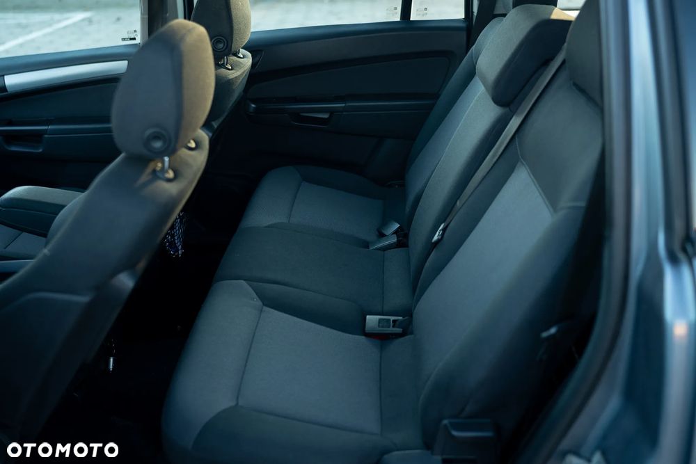 Opel Zafira 1.9 CDTI Cosmo - 21