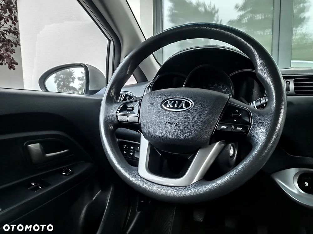 Kia Rio - 19
