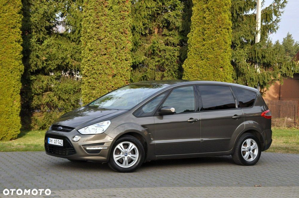 Ford S-Max - 11