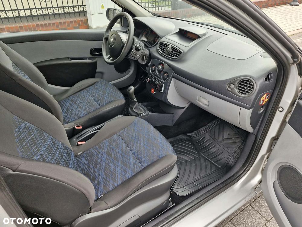 Renault Clio 1.2 16V Authentique - 8