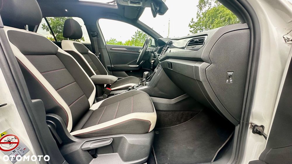 Volkswagen T-Roc 2.0 TSI OPF 4MOTION DSG Sport - 17