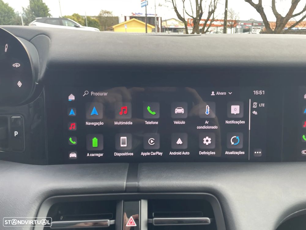 Porsche Taycan Standard - 41