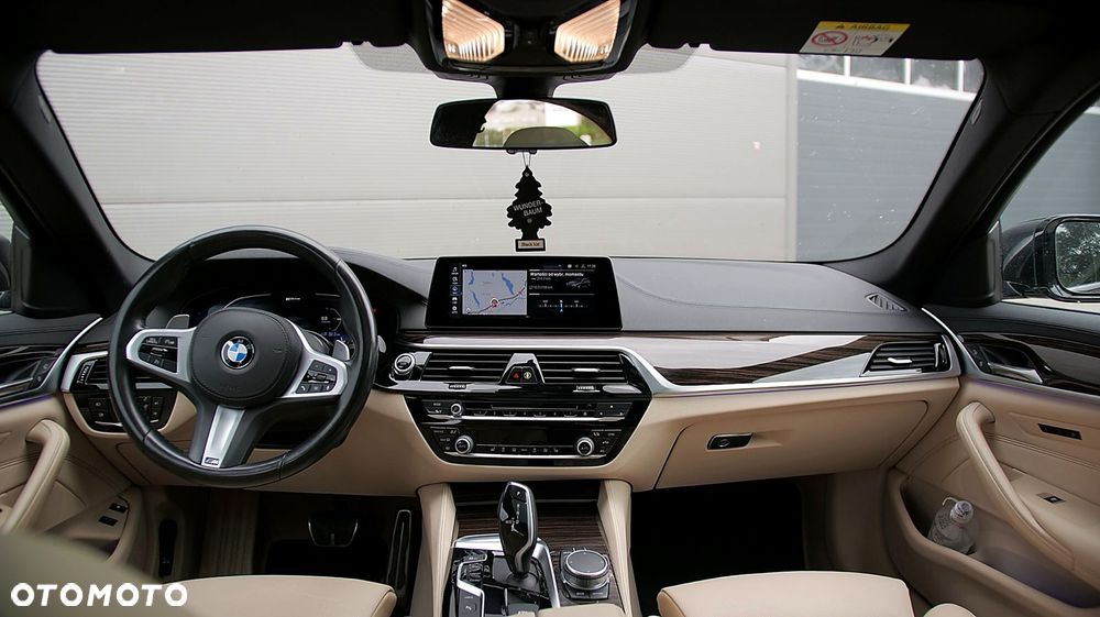 BMW Seria 5 530e iPerformance Sport - 14