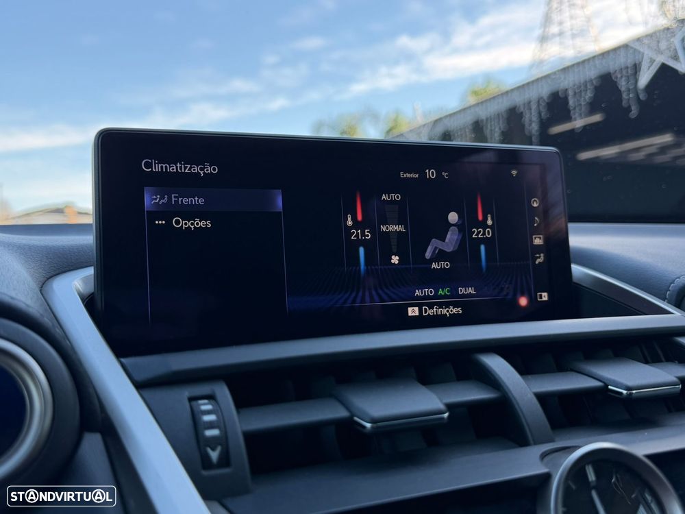 Lexus NX 300h Executive+ - 49