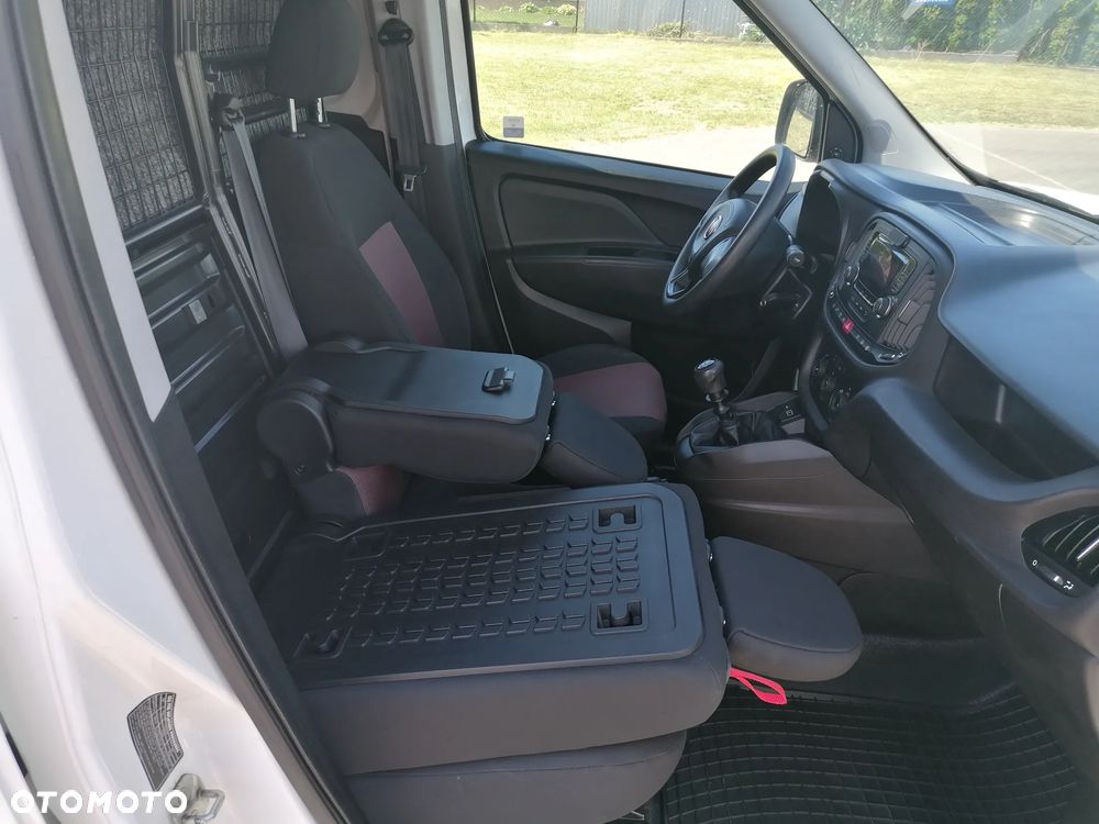 Fiat Doblo - 21