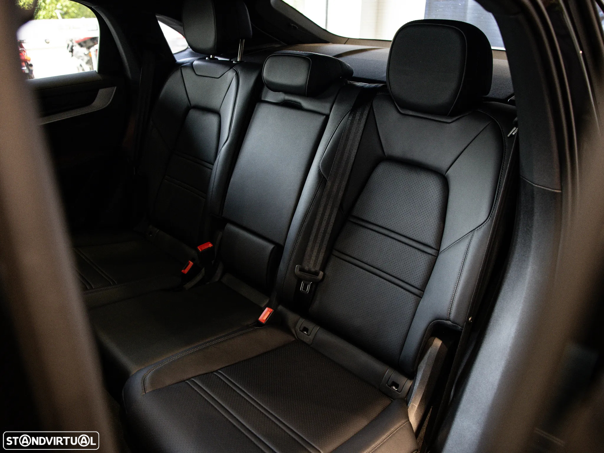 Porsche Cayenne Coupé E-Hybrid - 31