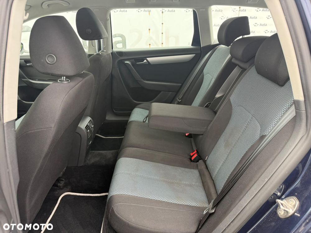 Volkswagen Passat Variant 1.6 TDI BlueMotion - 13