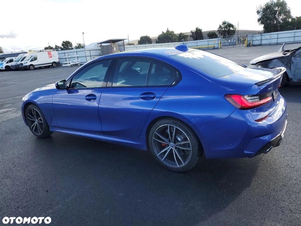 BMW Seria 3 330i xDrive M Sport - 4
