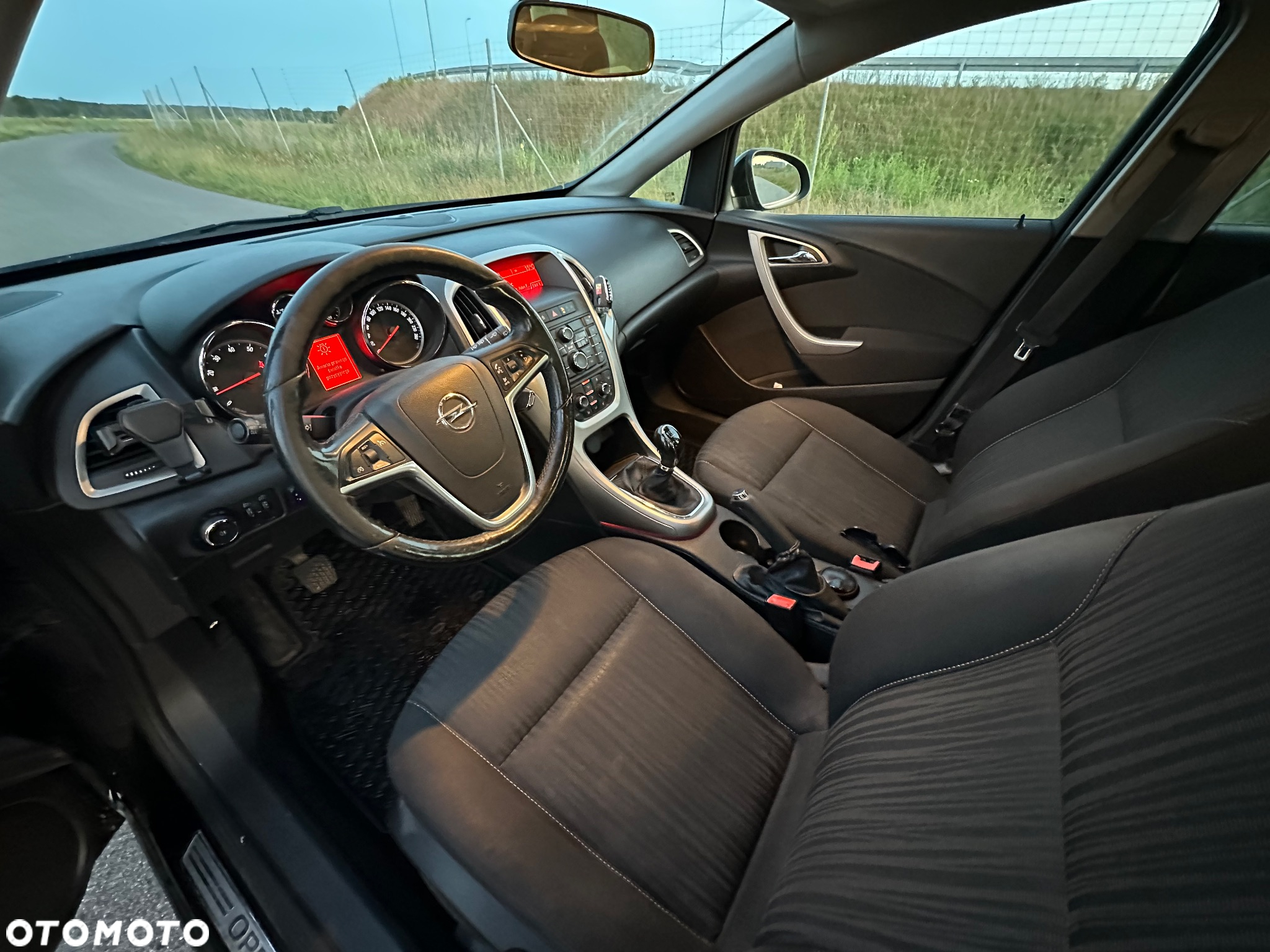 Opel Astra 1.4 Turbo Sports Tourer - 12