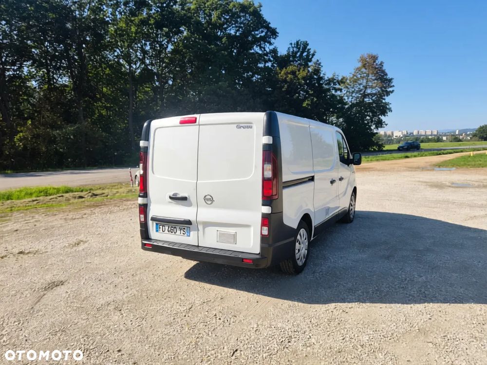 Opel VIVARO - 8