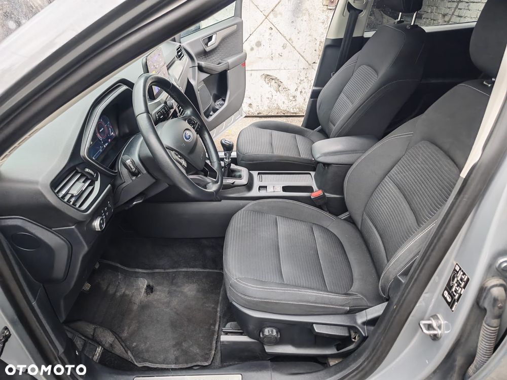Ford Kuga - 22