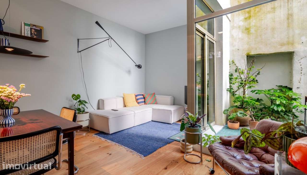 Apartamento T2 Duplex com pátio e varanda na Boavista no Porto - Grande imagem: 4/23