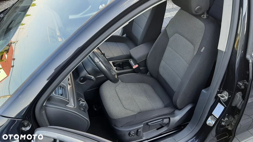 Volkswagen Passat 1.6 TDI Comfortline - 9