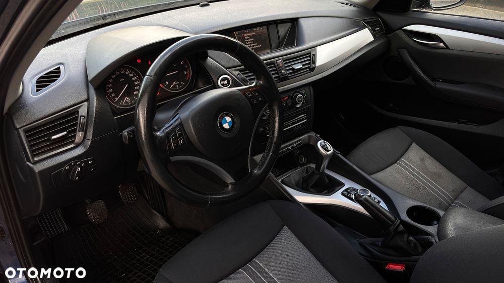 BMW X1 xDrive18d - 9