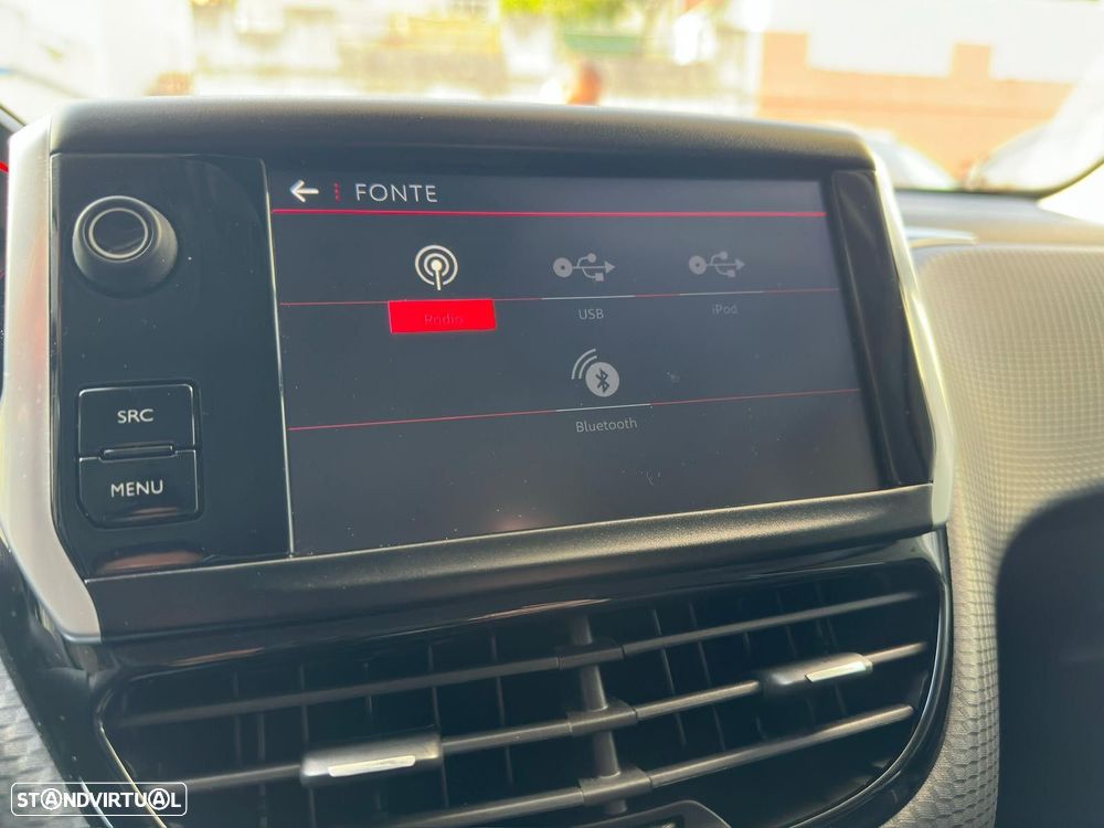 Peugeot 2008 1.2 PureTech GT Line EAT6 - 18