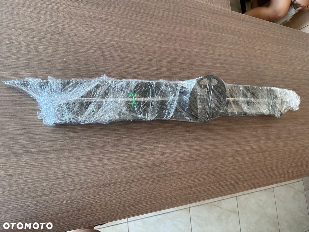 Grill Atrapa VW Polo 2G 2G0853651L 2G0853653L uszkodzony - 13