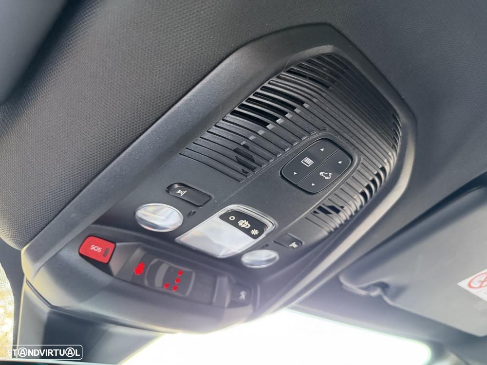 Peugeot 3008 1.6 Hybrid GT Pack e-EAT8 - 27