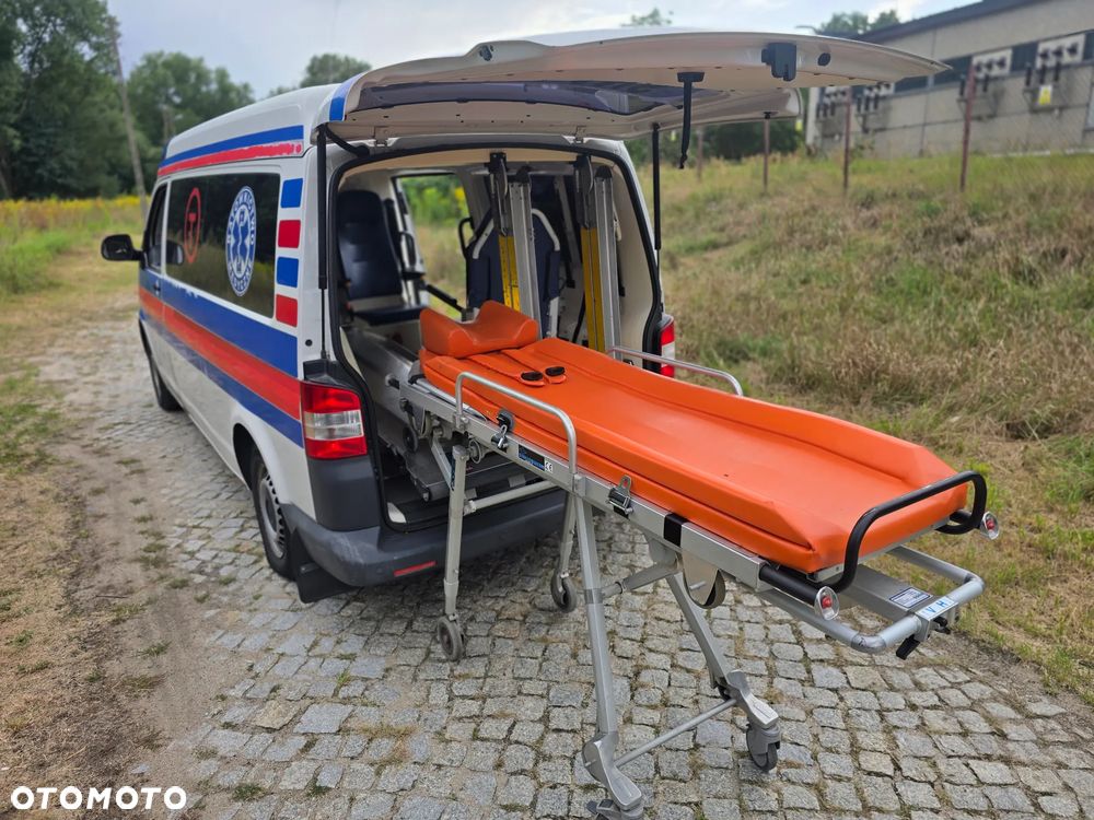 Volkswagen Transporter 2.0 TDi Karetka Ambulans Nosze - 12