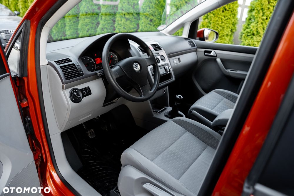 Volkswagen Touran 1.6 - 14