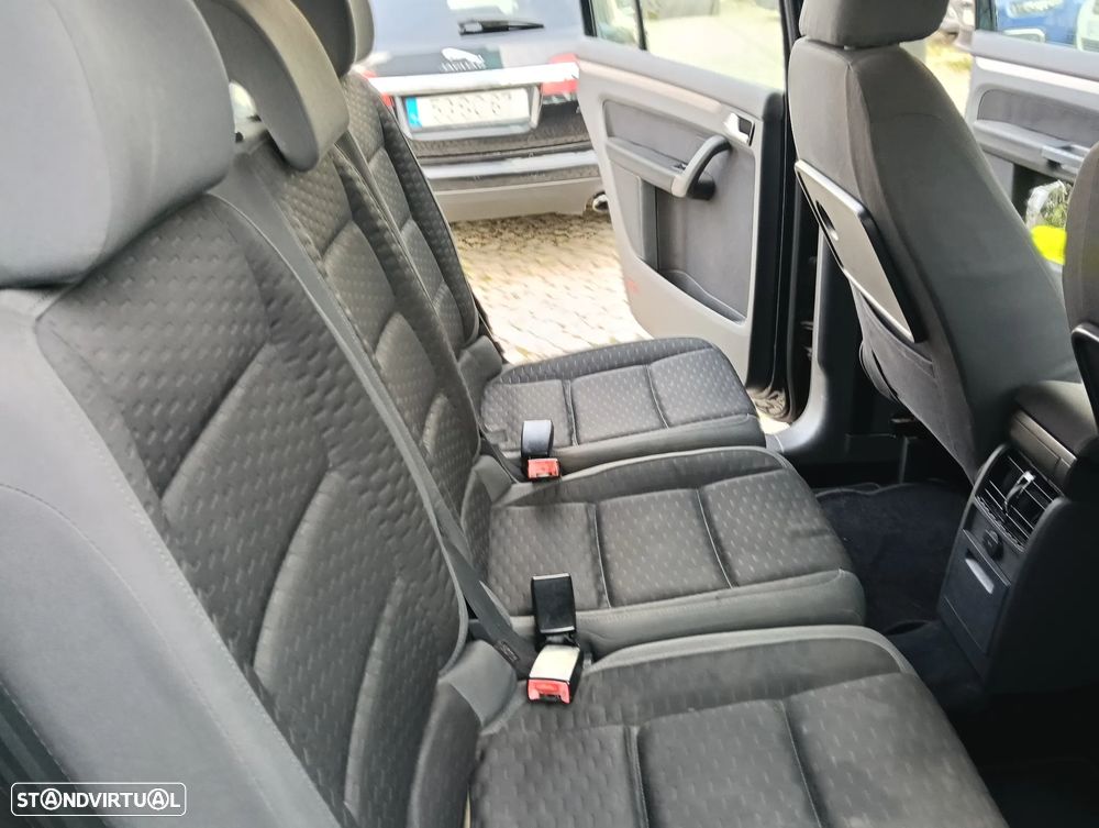 VW Touran 1.9 TDi Highline EC 7L - 4