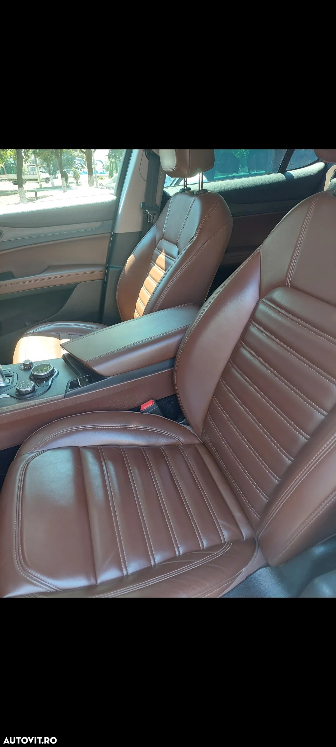 Alfa Romeo Stelvio 2.0 Turbo 16V AT8-Q4 Veloce - 5