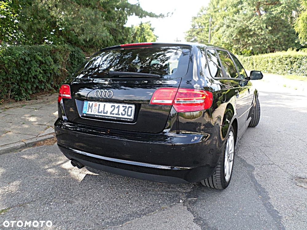 Audi A3 Sportback 2.0 TDI DPF Ambiente - 4