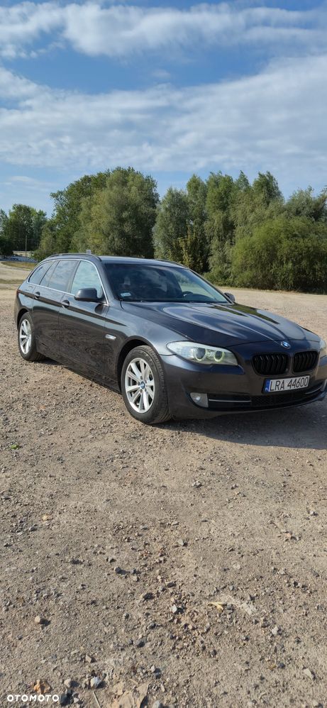 BMW Seria 5 520d Touring - 13