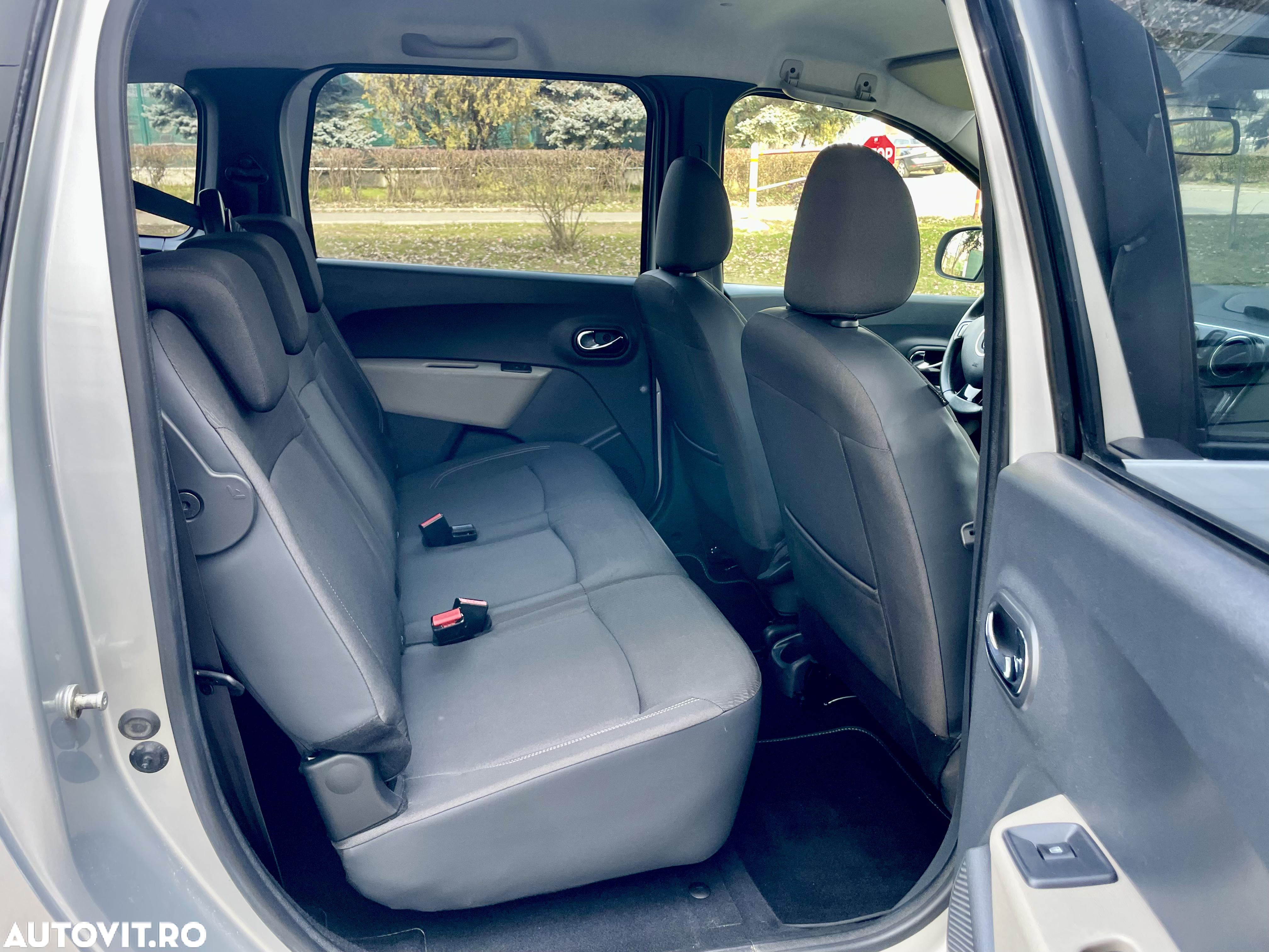 Dacia Lodgy 1.2 TCe 115 CP Laureate - 9