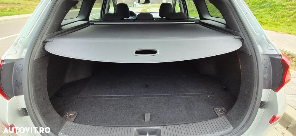 Hyundai i30 Kombi 1.6 CRDI DCT Passion - 12