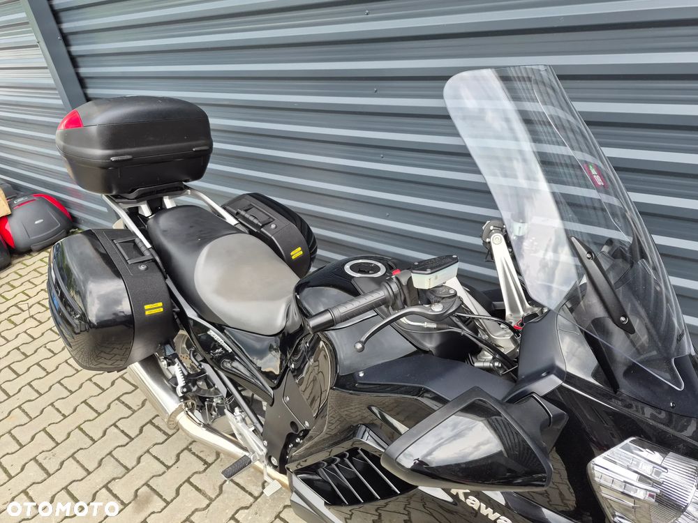 Kawasaki GTR - 19