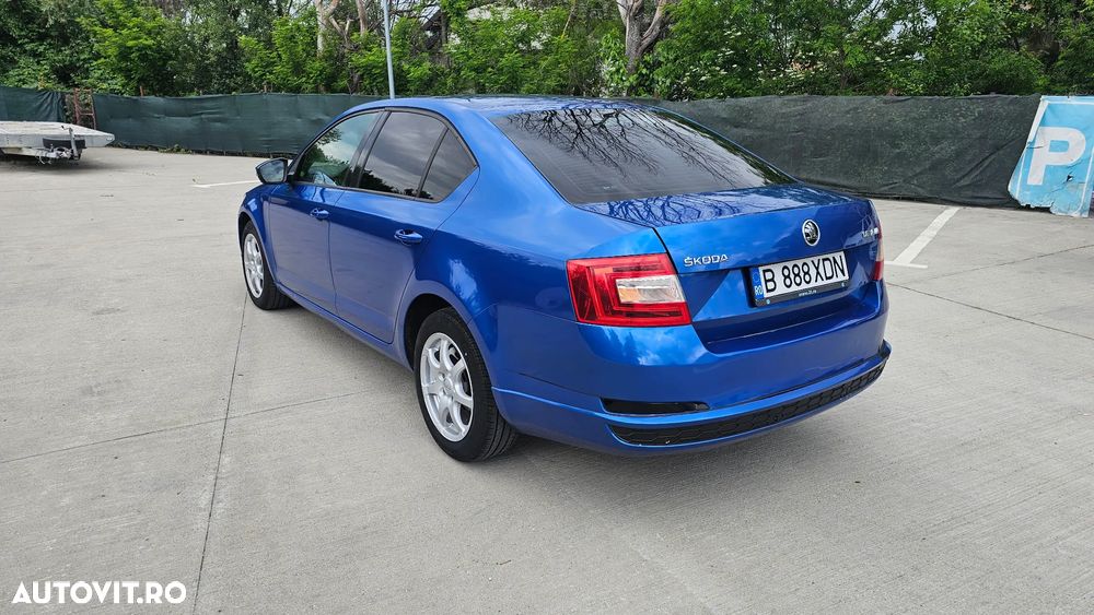 Skoda Octavia 1.6 TDI DSG Ambition - 7