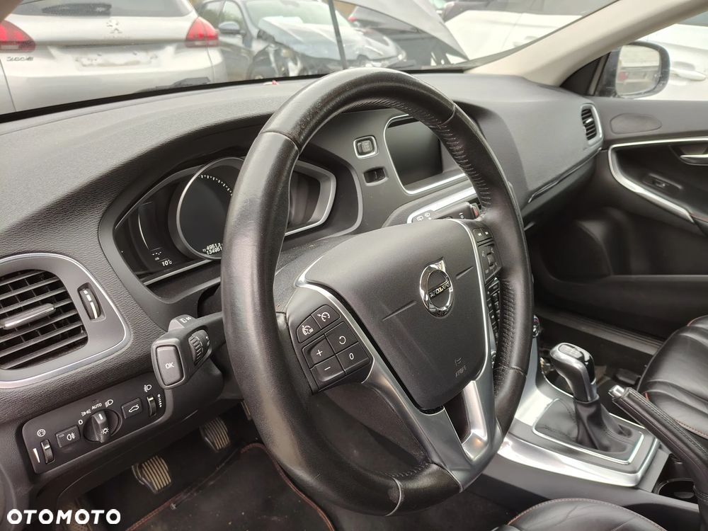 Volvo V40 D2 RDesign - 14