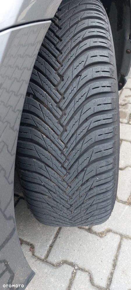 Volkswagen Golf 1.6 TDI Sound - 38