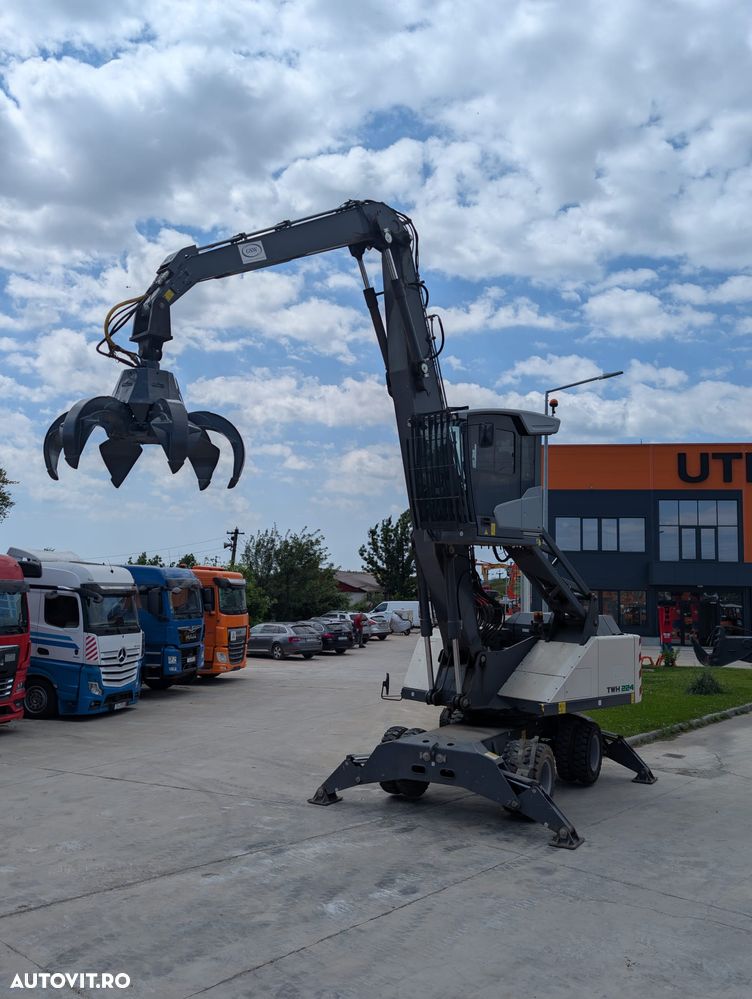 Fuchs TEREX FUCHS, GRAIFER, 2023, 3.944h, brate LUNGI la 12m, cabina liftabila, cale fata si spate, motor Deutz 154CP, produs in Germania, camera spate, Masa operationala 25,7t, Aer cond, anv pline, posibilitate leasing 4 ani-PROMOTIE 179.900 EUR+Tva - 12
