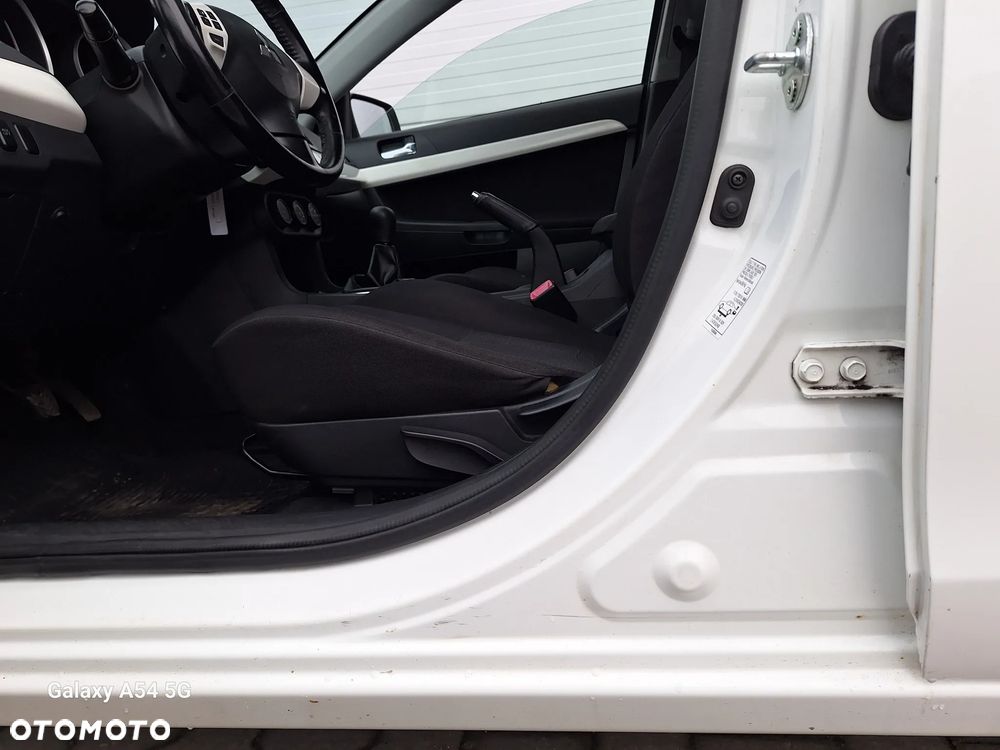 Mitsubishi Lancer 1.5 - 20