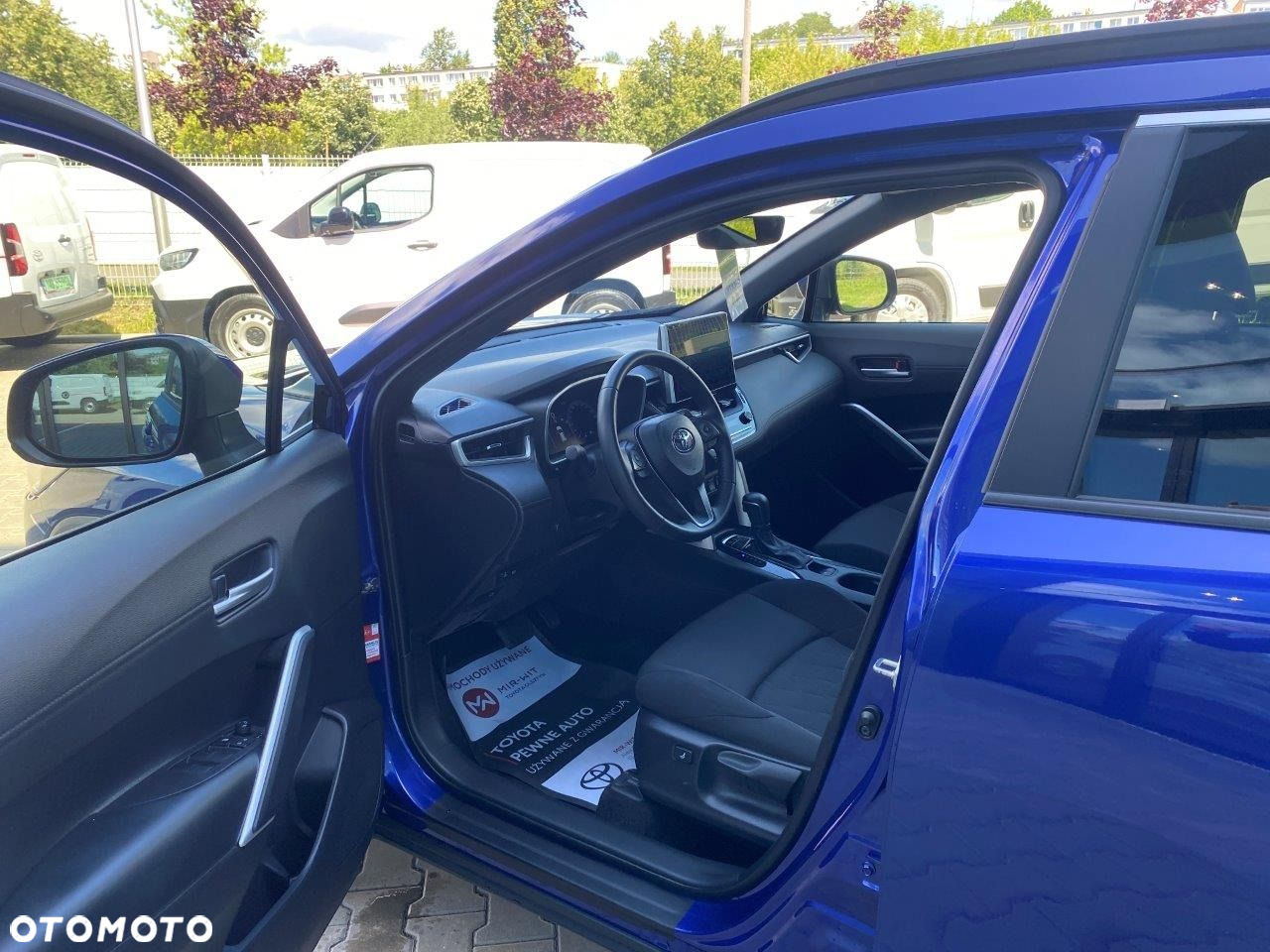Toyota Corolla Cross 2.0 Hybrid Style AWD - 23