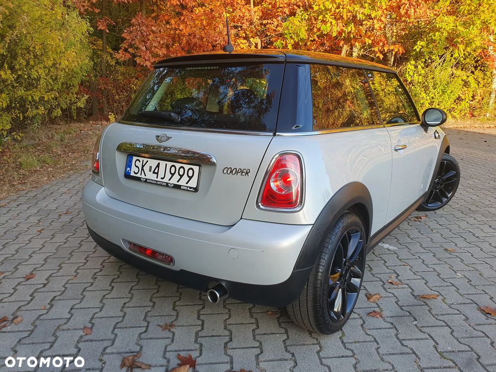 MINI Cooper Standard - 16