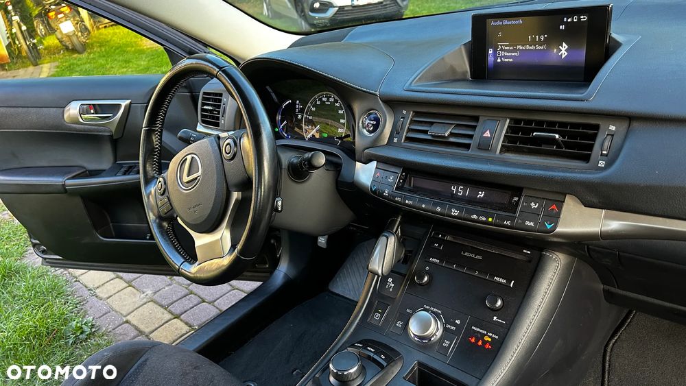 Lexus CT 200h - 20