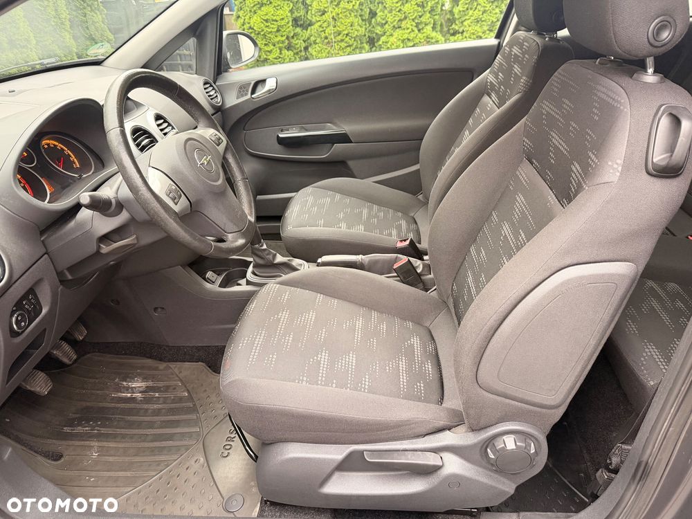 Opel Corsa 1.4 16V Selection - 14