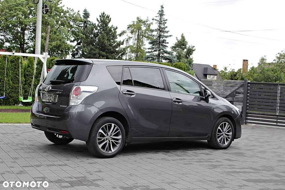 Toyota Verso 1.8 Prestige MS EU6 - 19