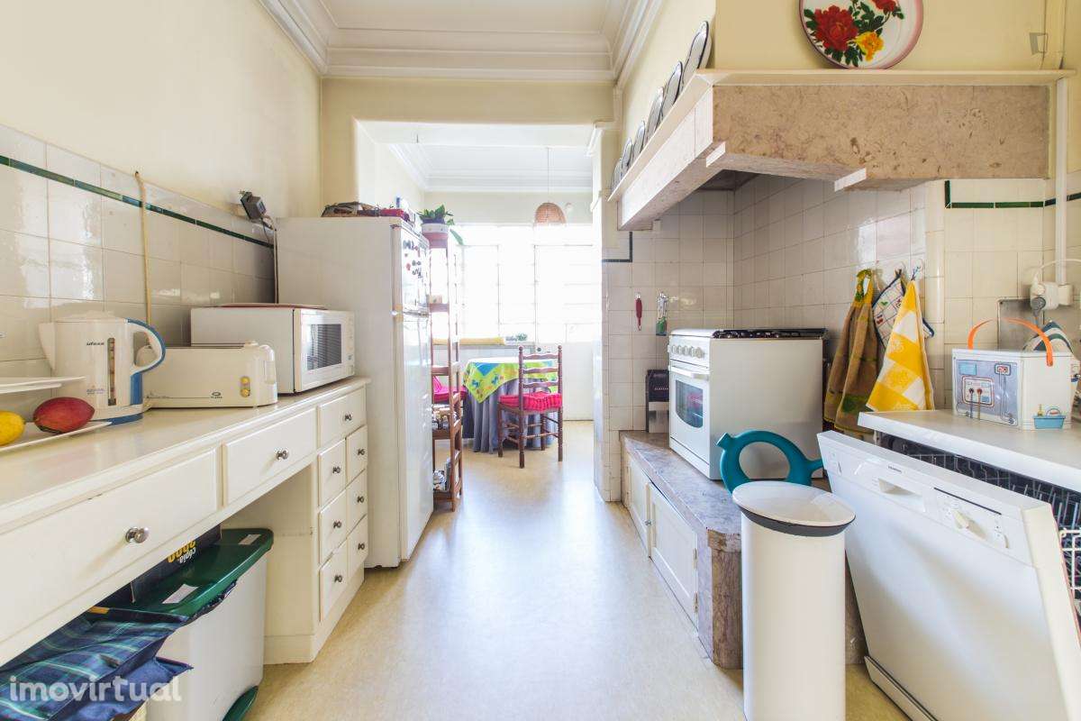 Quarto - localizado em São Sebastião Lisbon - Grande imagem: 2/11
