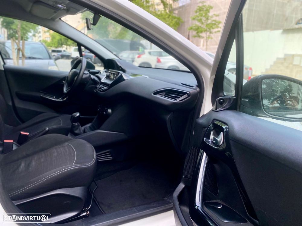 Peugeot 208 1.4 HDi - 18