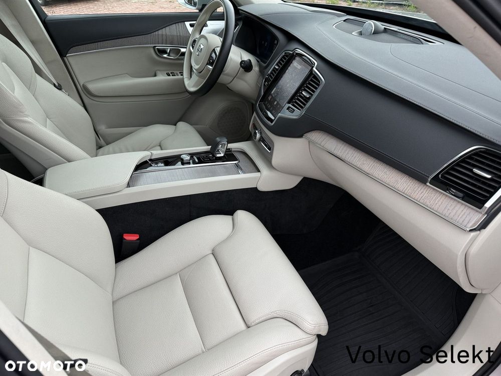 Volvo XC 90 - 26