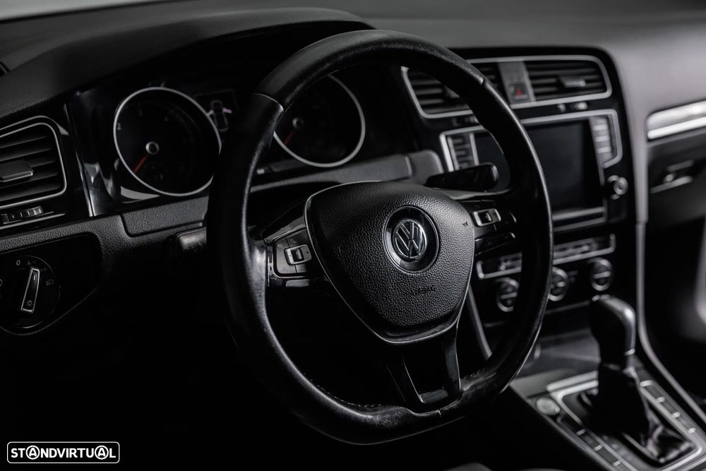 VW Golf 2.0 BlueTDI DSG Comfortline - 15