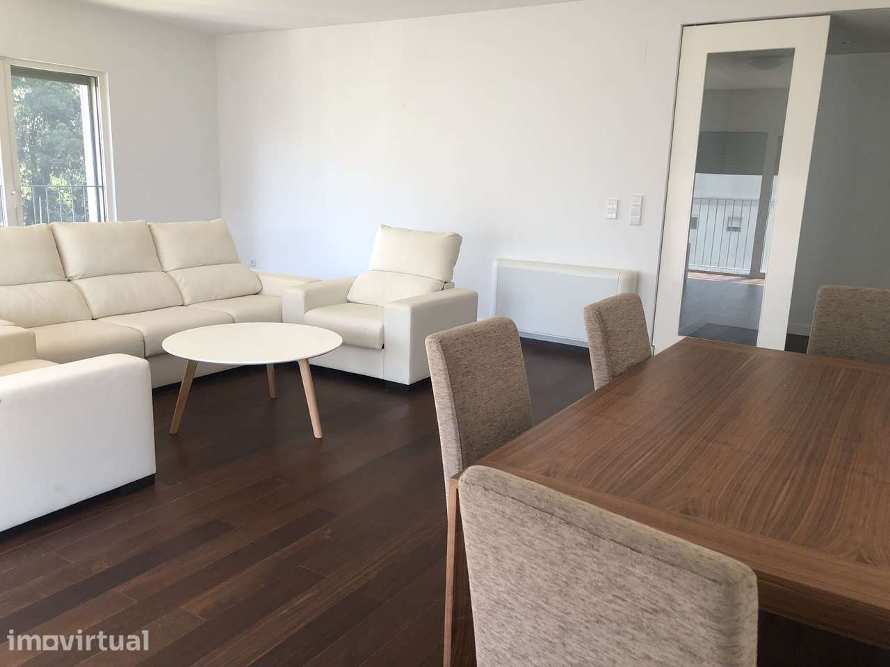 Apartamento T3 com varanda e piscina em Lisboa - Grande imagem: 2/19